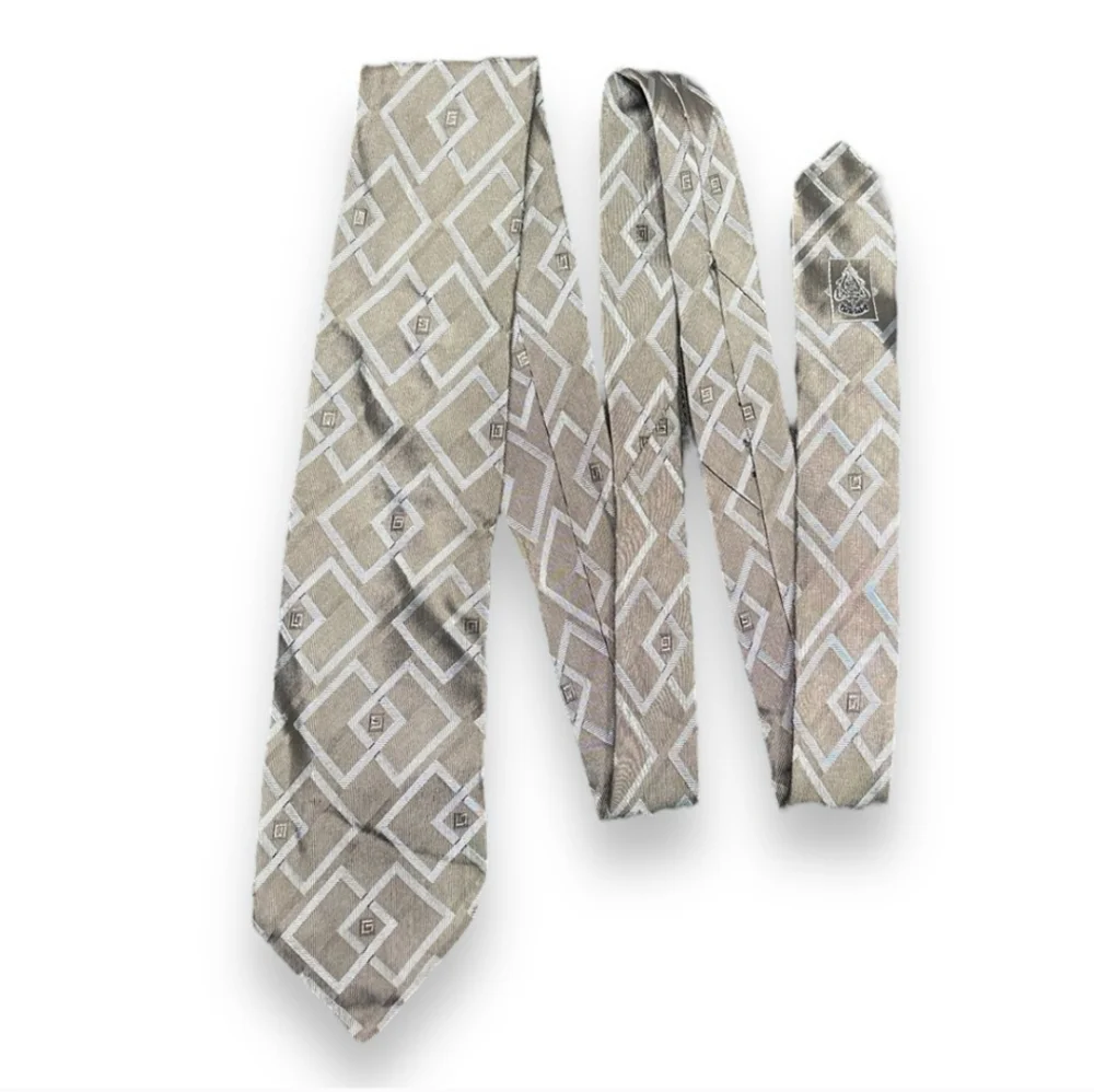 GUCCI Woven Jacquard Silk Tie Grey & Light Blue Interlocking Squares